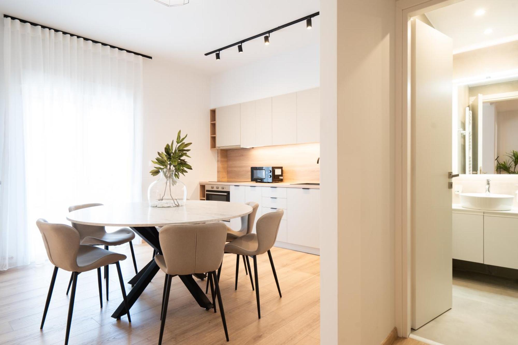 Luxury Apartment Next To The National Museum Athens Exterior photo